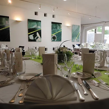 فندق Logis Saint-nicolas & 4*