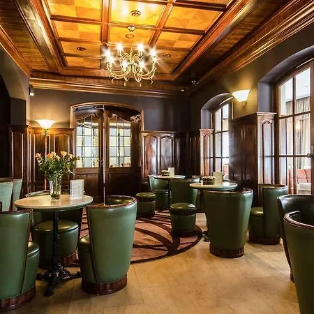 Logis Saint-nicolas & فندق 4*