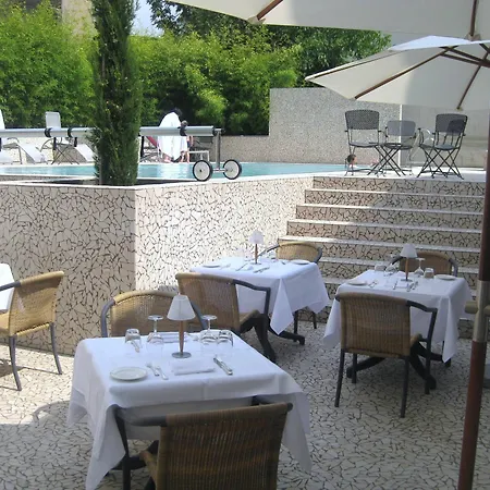 فندق Logis Saint-nicolas & 4*