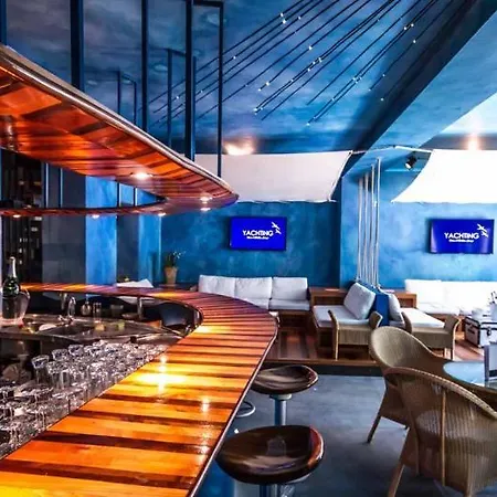 Logis Saint-nicolas & فندق ريميش