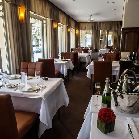 Logis Saint-nicolas & فندق ريميش