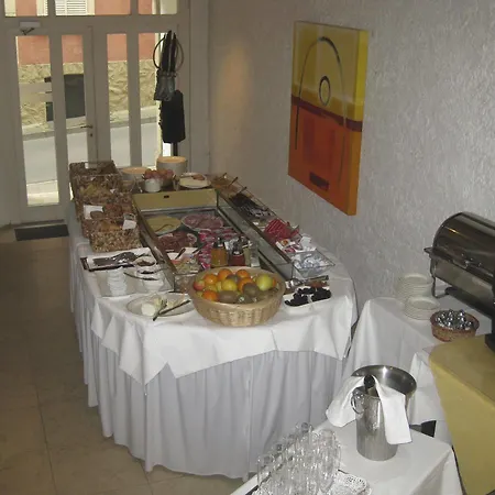 فندق Logis Saint-nicolas & 4*