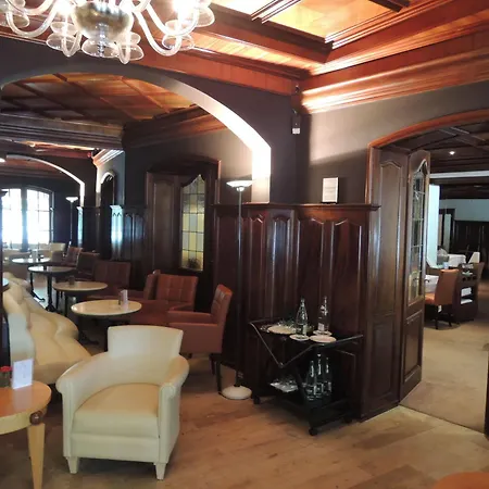 Logis Saint-nicolas & فندق