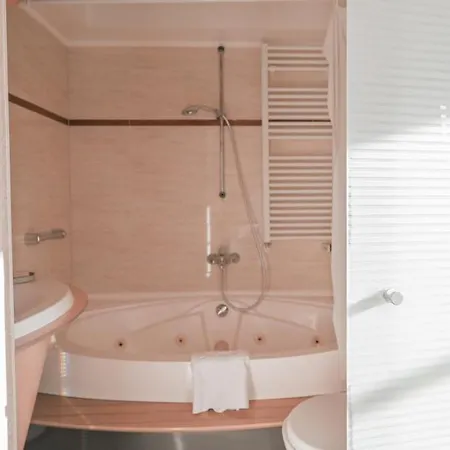 Logis Saint-nicolas & Hotel 4*