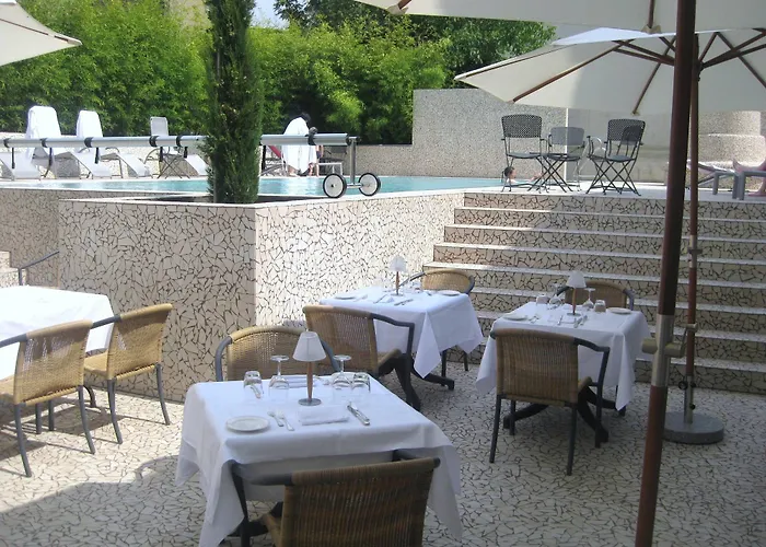 Hotel Logis Saint-nicolas & 4*